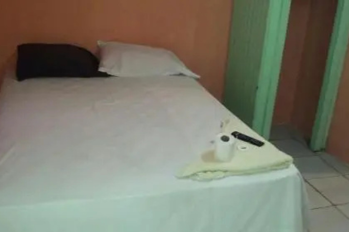 Room 4 of 22
