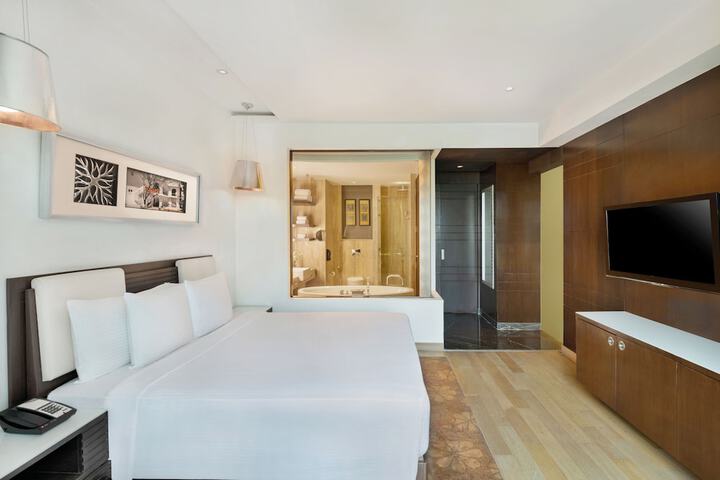 Room 30 of 145