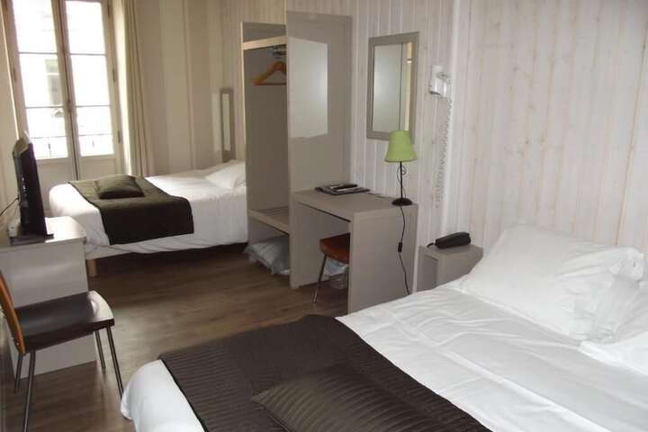 Room 3 of 7
