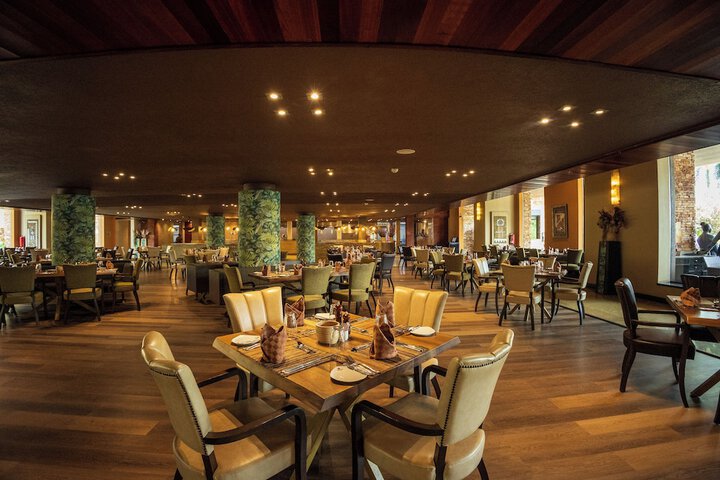 Dining 126 of 173