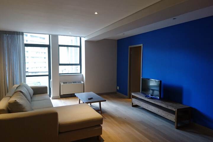 Room 5 of 86