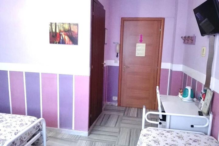 Room 98 of 140