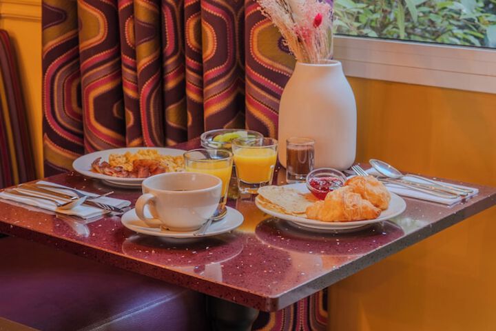 Breakfast/Coffee Service 49 of 53