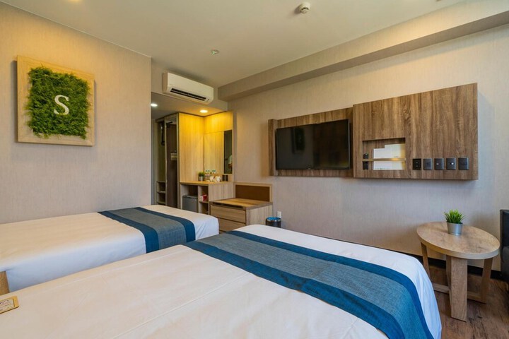 Room 16 of 56