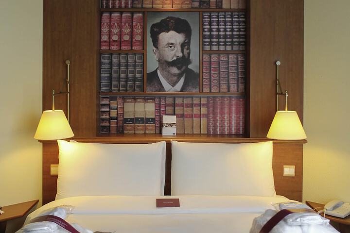 Room 40 of 120