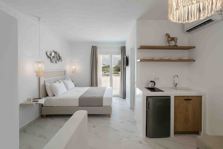 Room 32 of 150