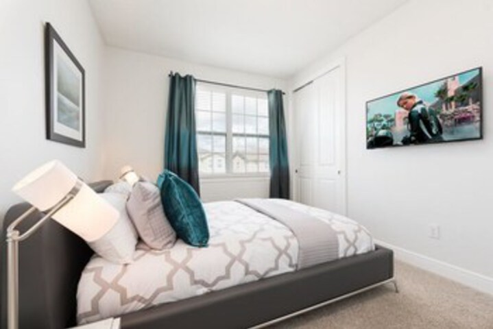 Room 34 of 41