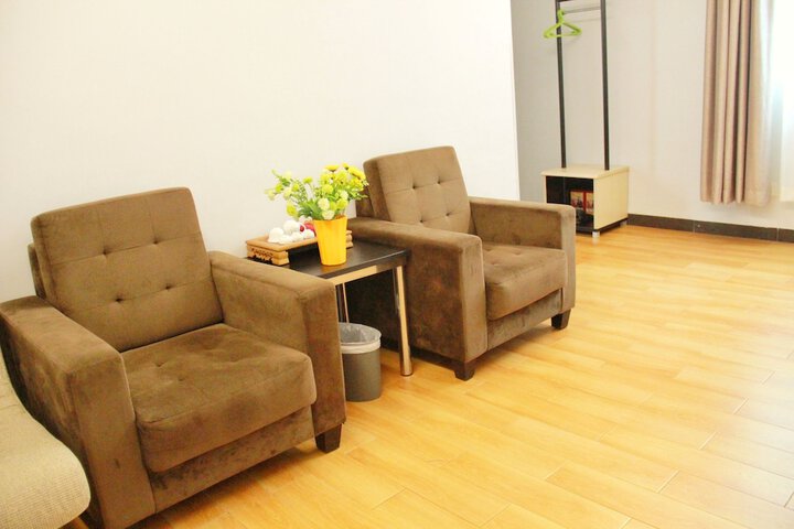 Room 18 of 29
