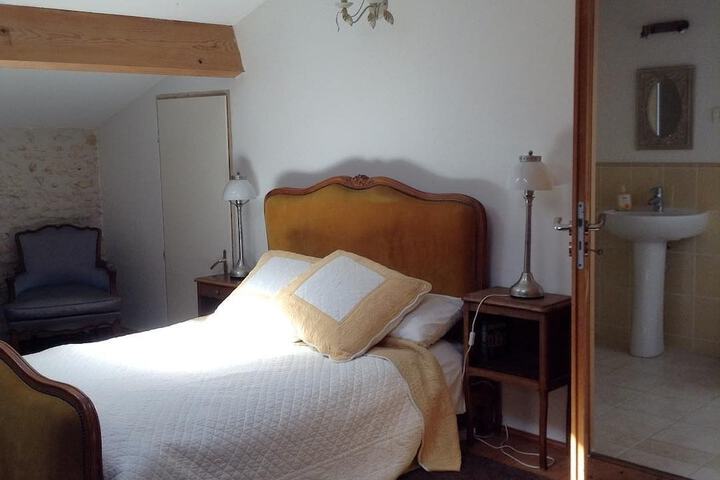 Room 8 of 47