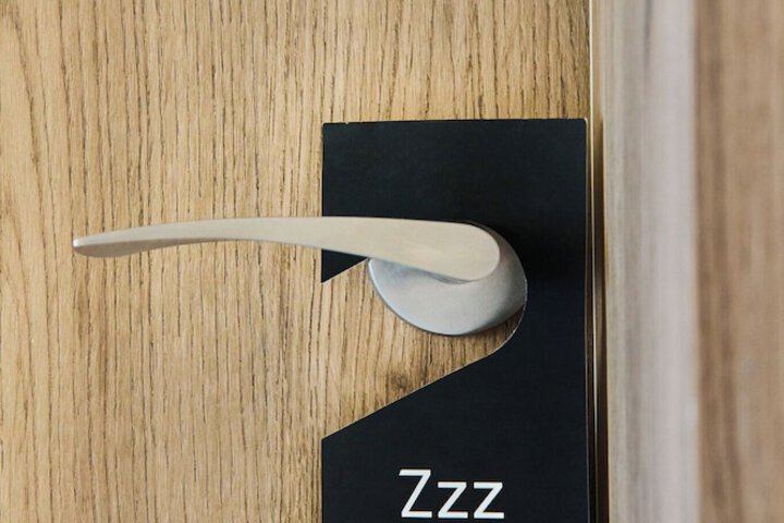 Room 27 of 63