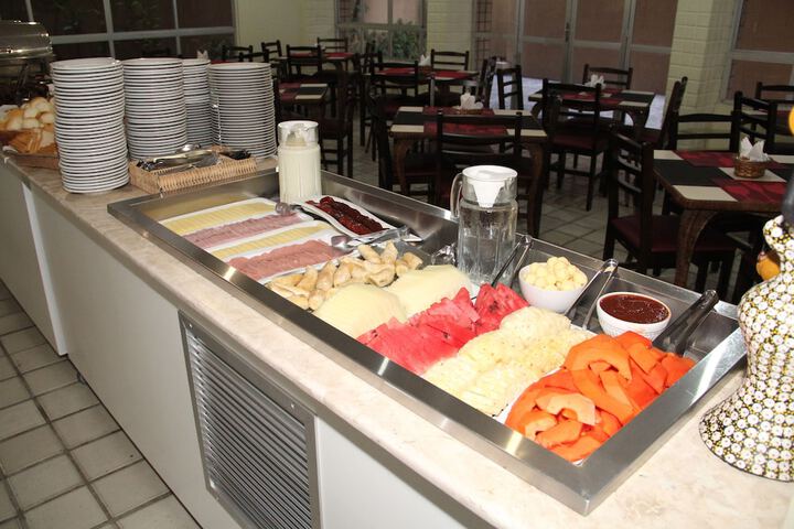 Dining 56 of 66