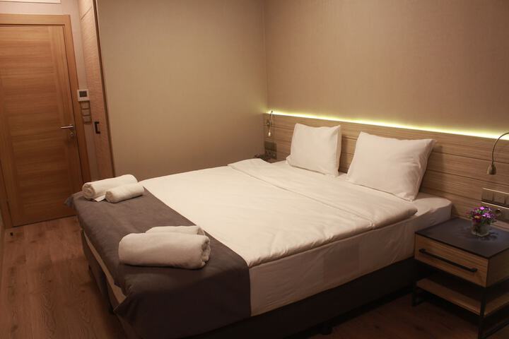 Room 7 of 49