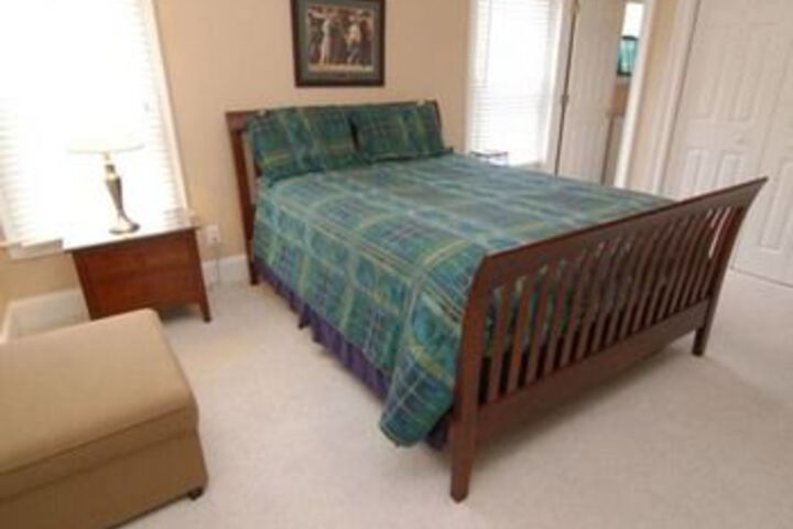 Room 6 of 17