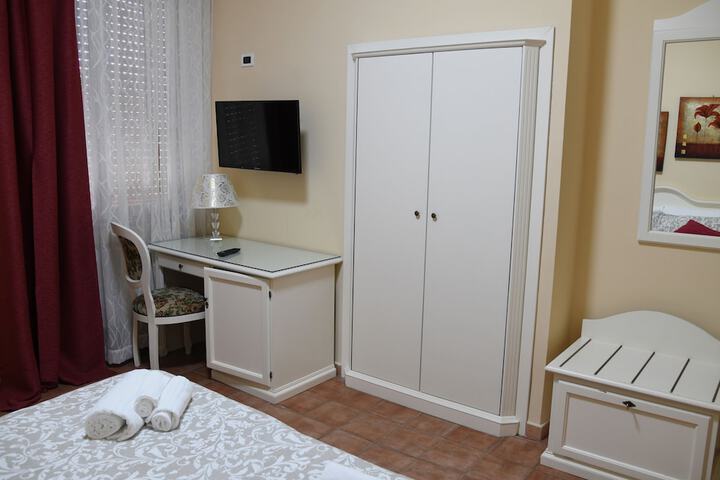 Room 9 of 57