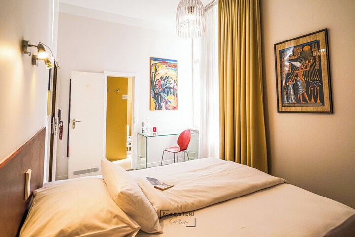 Room 46 of 136