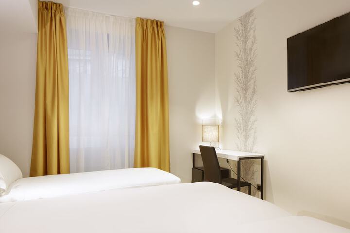 Room 14 of 43
