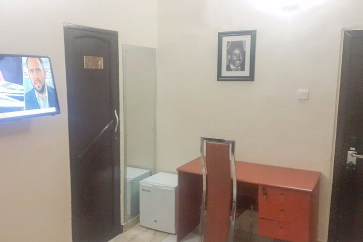 Room 5 of 58
