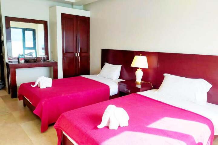Room 4 of 41