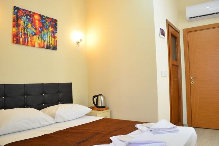 Room 15 of 30