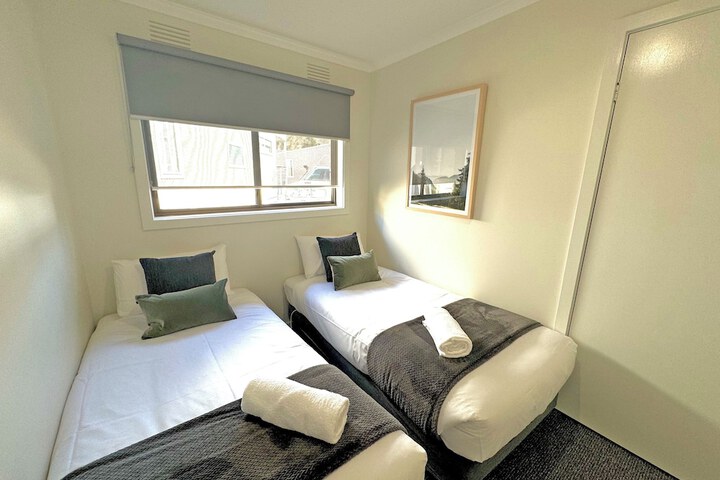 Room 12 of 157
