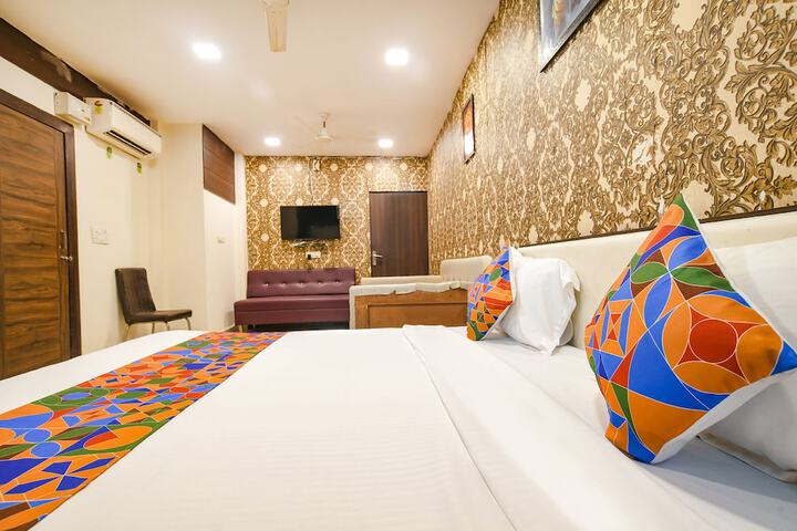 Room 18 of 34