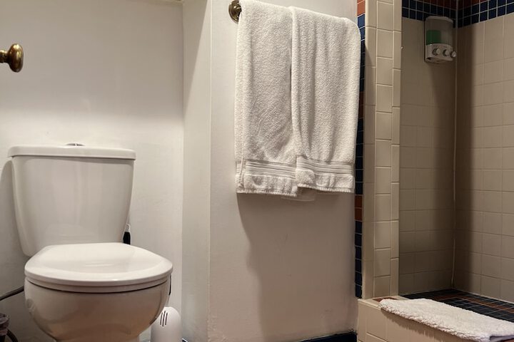 Room 70 of 105