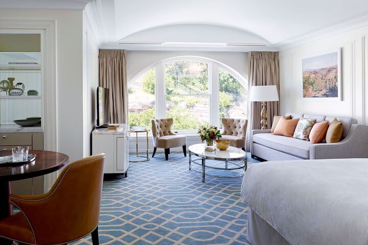 Room 23 of 65