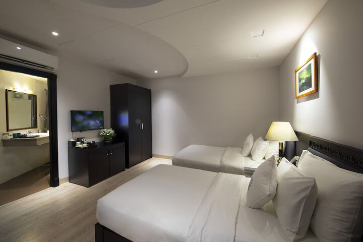 Room 7 of 110