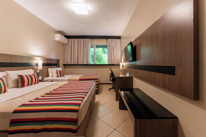 Hotel Deville Express Guaíra in Guaíra