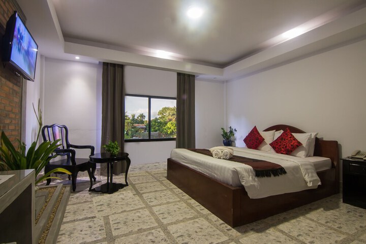 Room 10 of 41