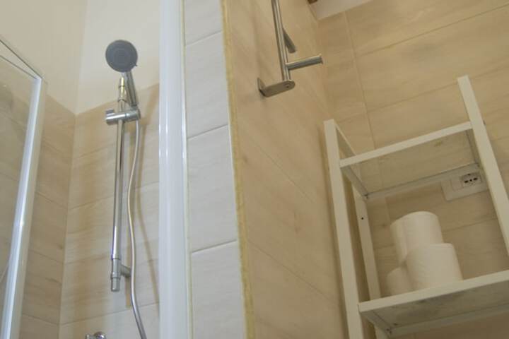 Room 14 of 23