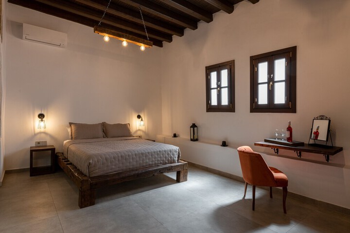Room 5 of 37