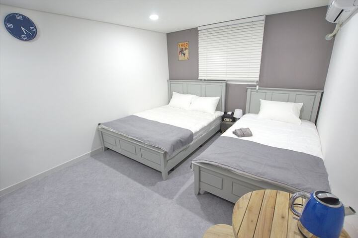 Room 7 of 55
