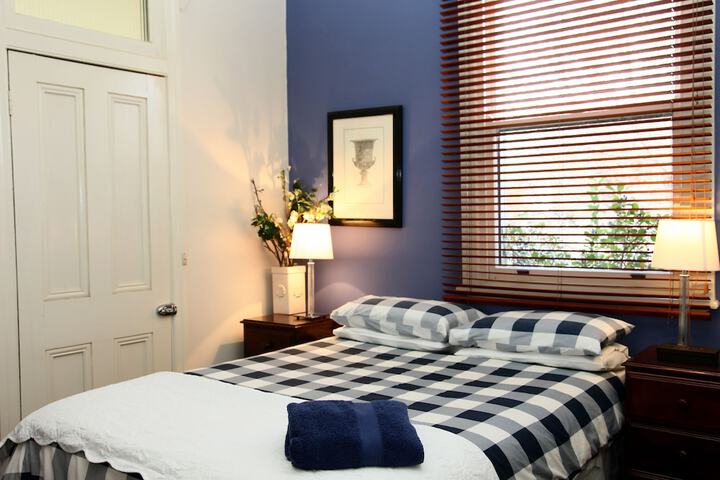 Room 3 of 32