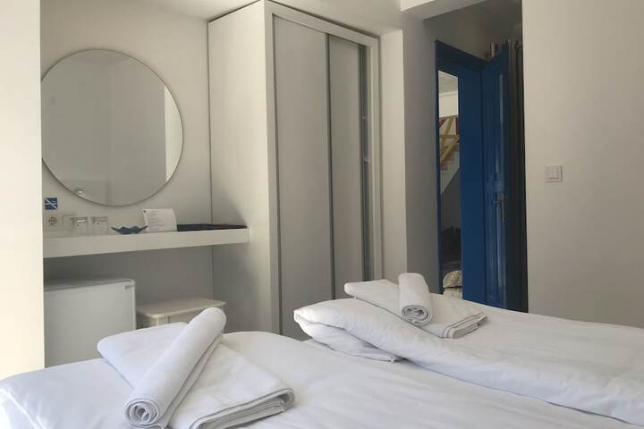 Room 55 of 144