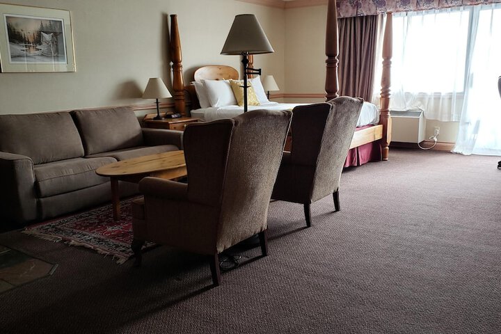 Room 18 of 40