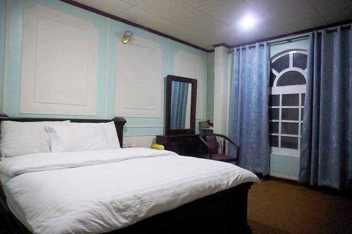 Room 8 of 67