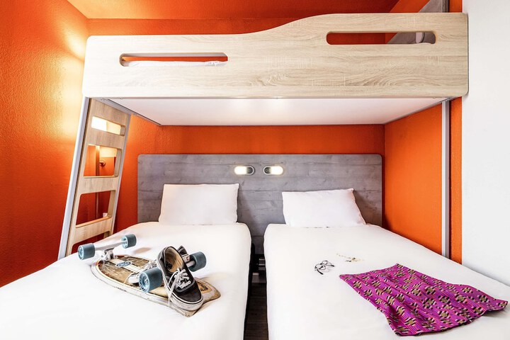 Room 20 of 68