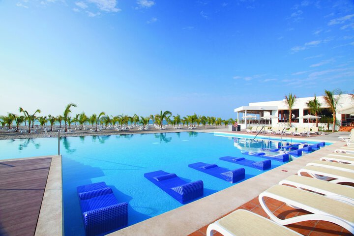 Pools & Facilities