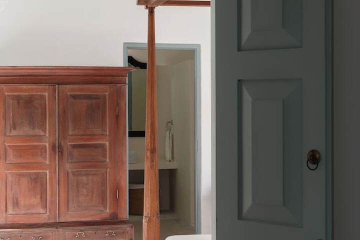 Room 12 of 53