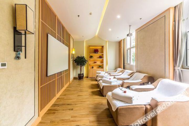 Hotel Interior 20 of 26