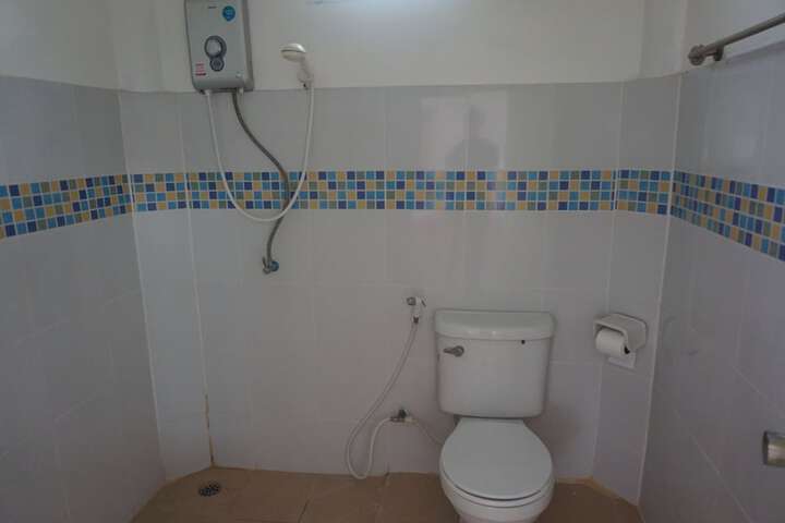 Room 18 of 37