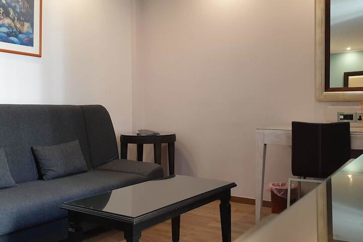 Room 16 of 65
