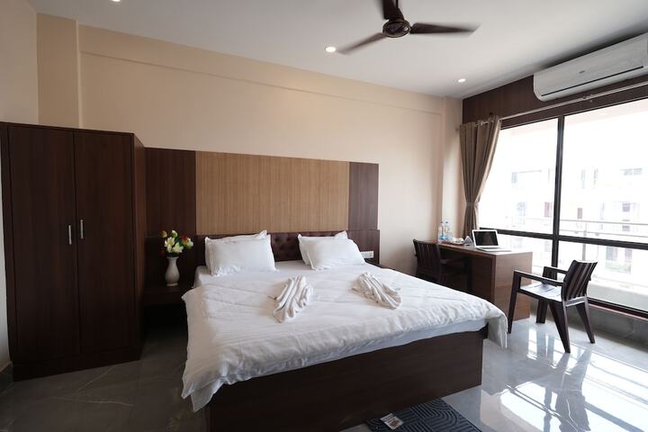 Room 13 of 22