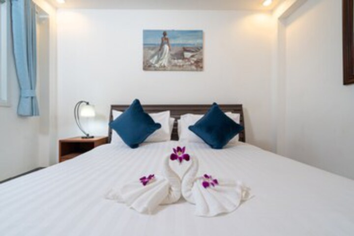 Room 42 of 53