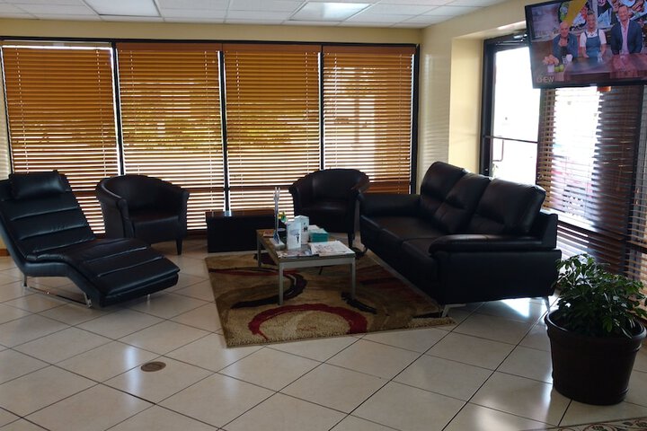 Lobby lounge