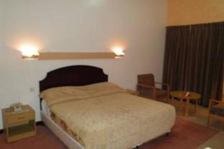Room 2 of 5
