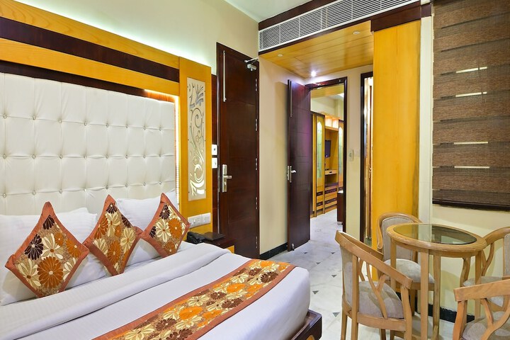 Room 17 of 59