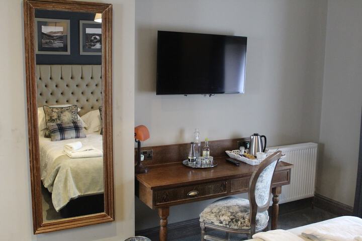 Room 12 of 52