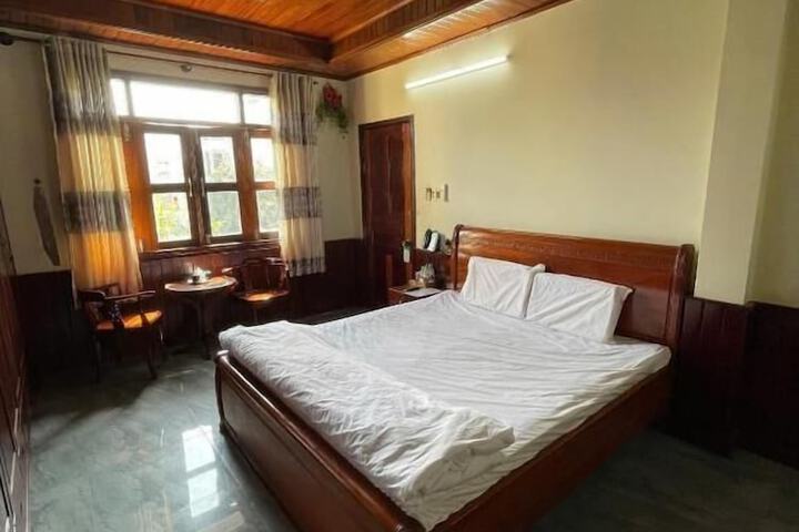 Room 8 of 22